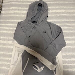 XL Under Armour Gray & White Colorblock Pullover Hoodie